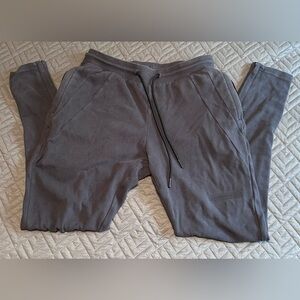 Men’s Alphalete identity joggers